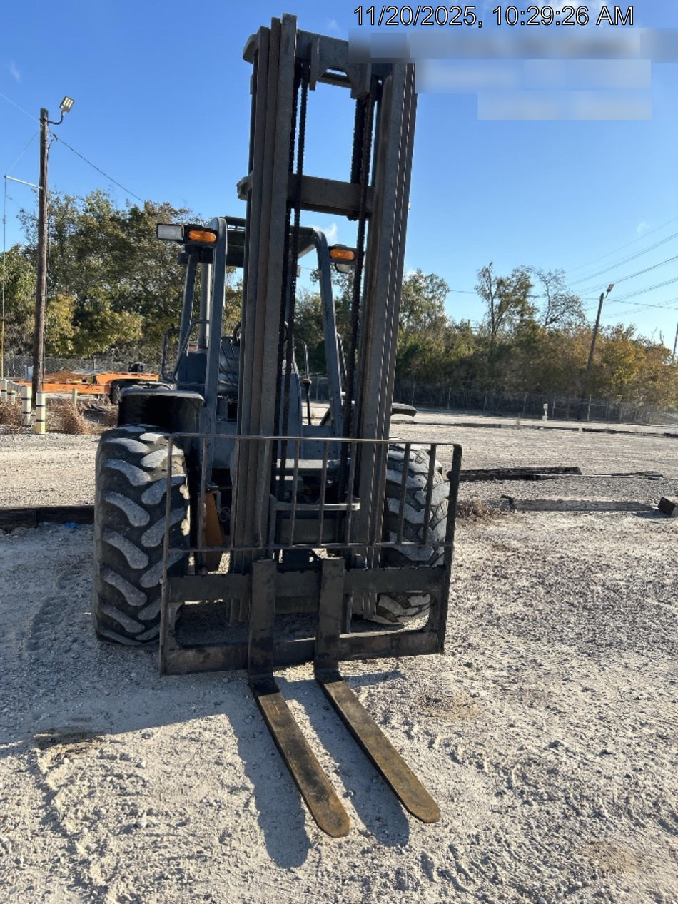 2021 CASE 586H