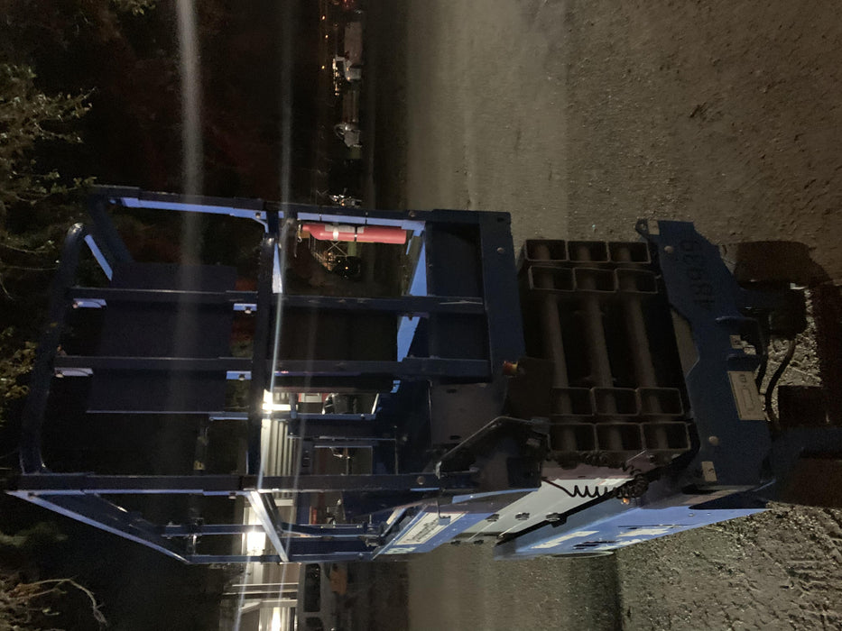 2019 Genie GS-2632 Folding rails with half height swing gate