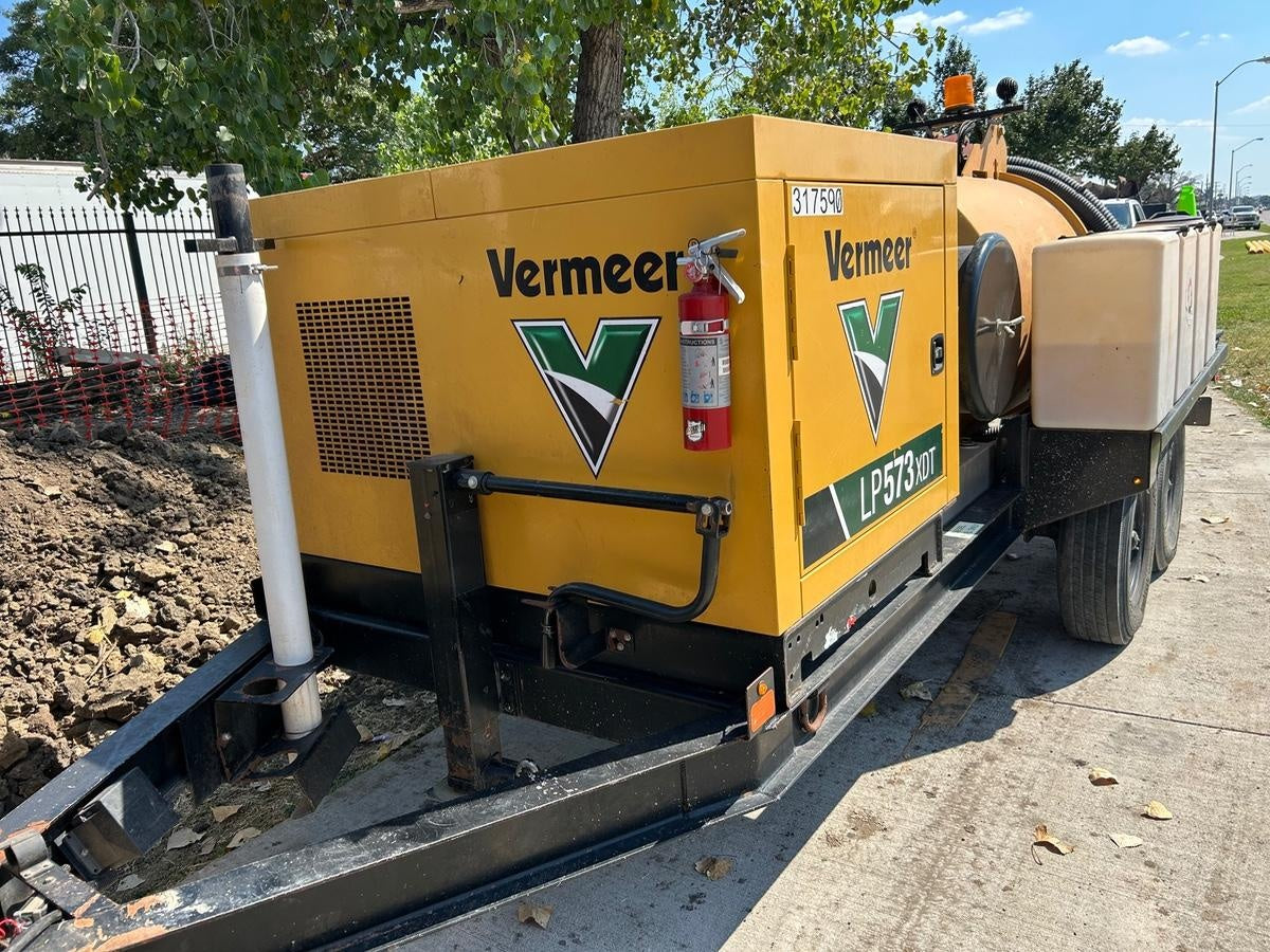 2023 VAC-TRON LP573XDT