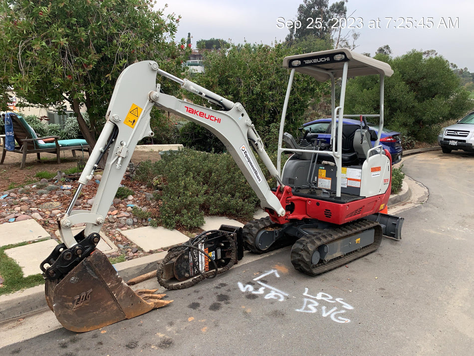 2023 TAKEUCHI TB216R