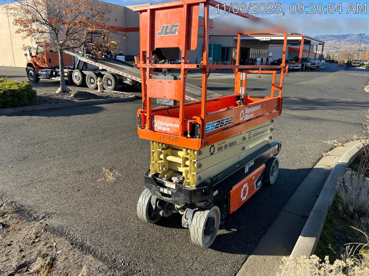 2022 JLG ES2632