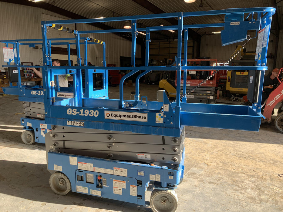 2020 Genie GS-1930 Solid Non Marking Tires, Beacon, Folding rails with half height swing gate