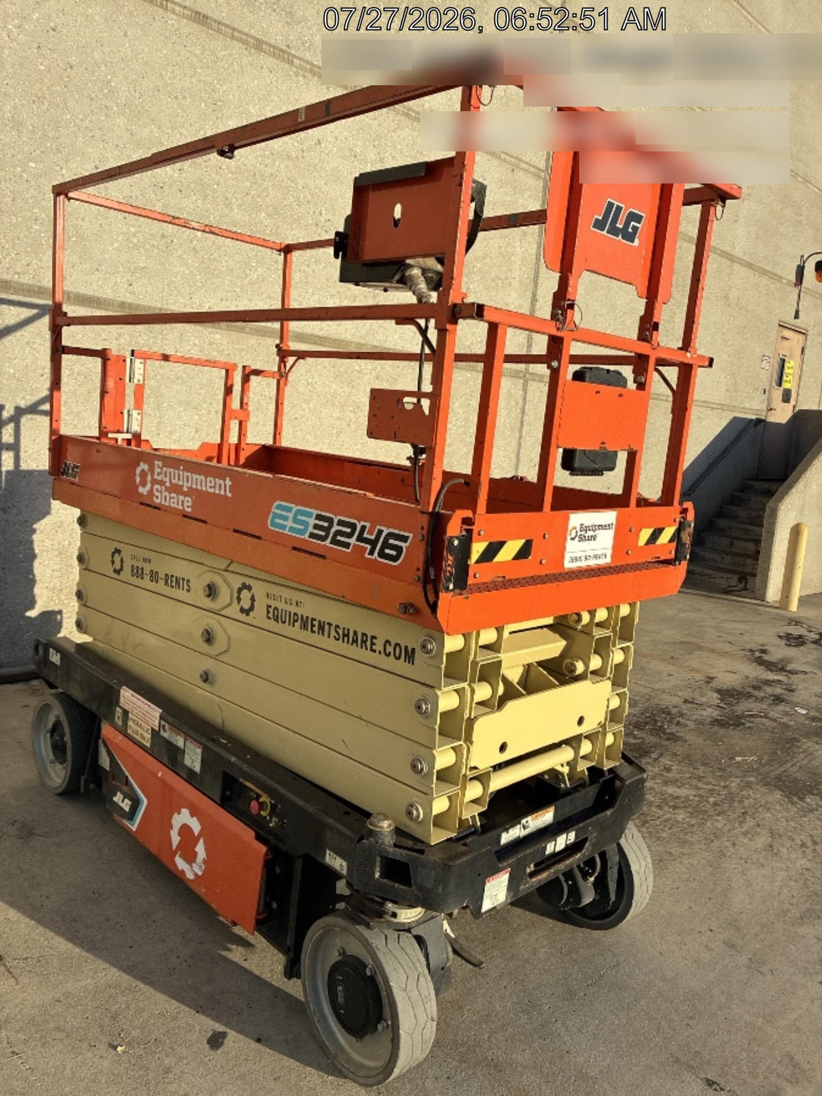 2022 JLG ES3246