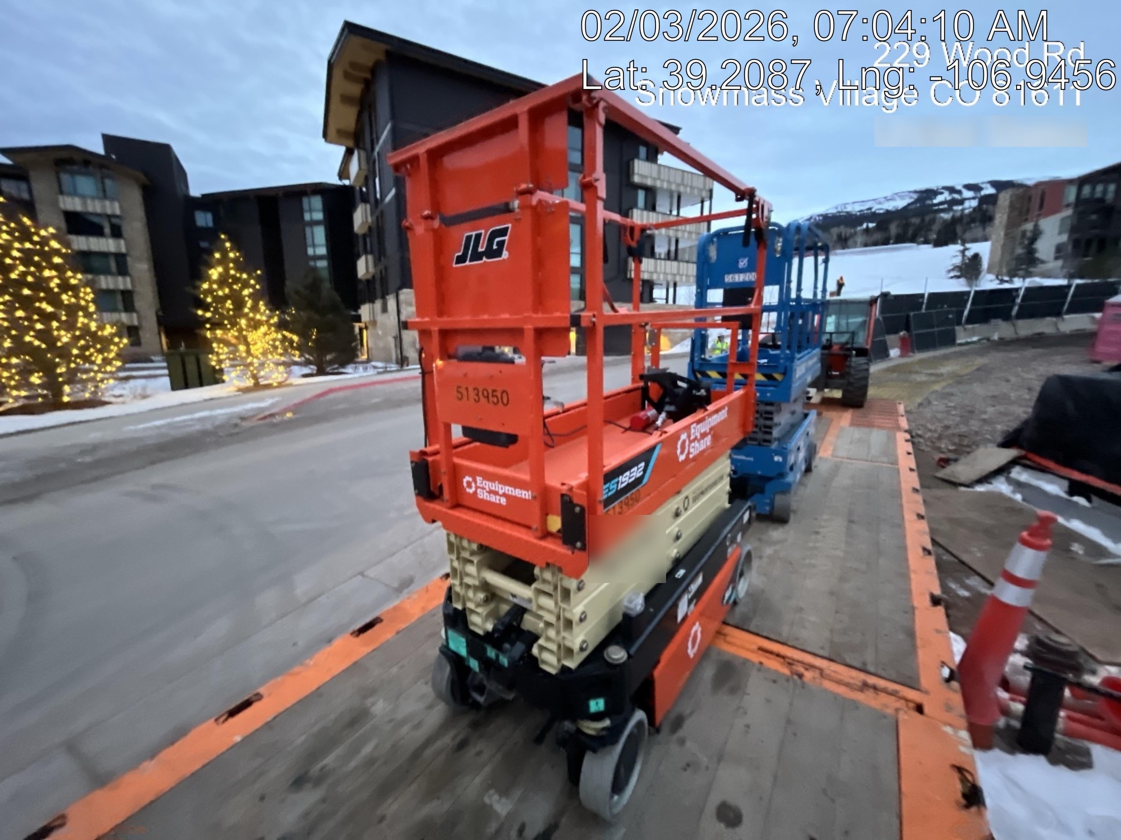 2025 JLG ES1932