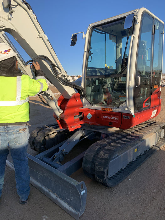 2021 TAKEUCHI TB250-2C