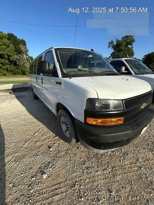 2023 CHEVROLET Express Van - Rental