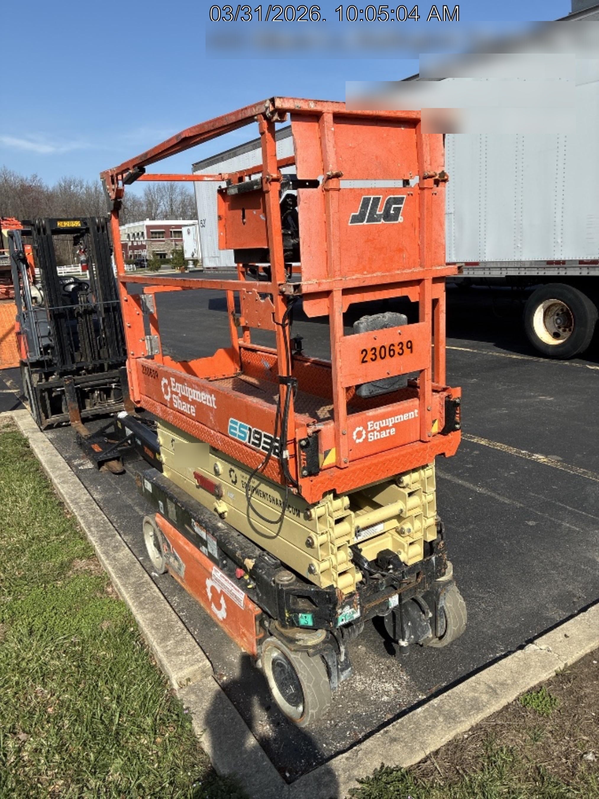 2022 JLG ES1932