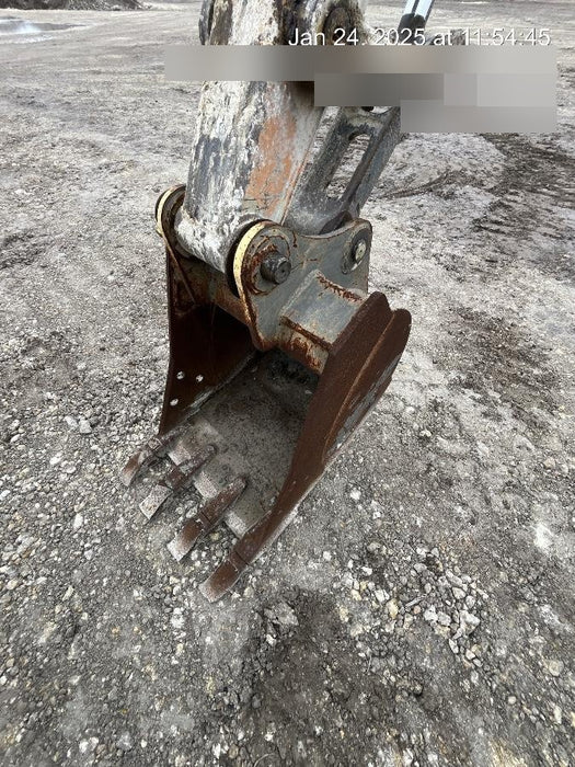 2015 CASE 24" Bucket - Case