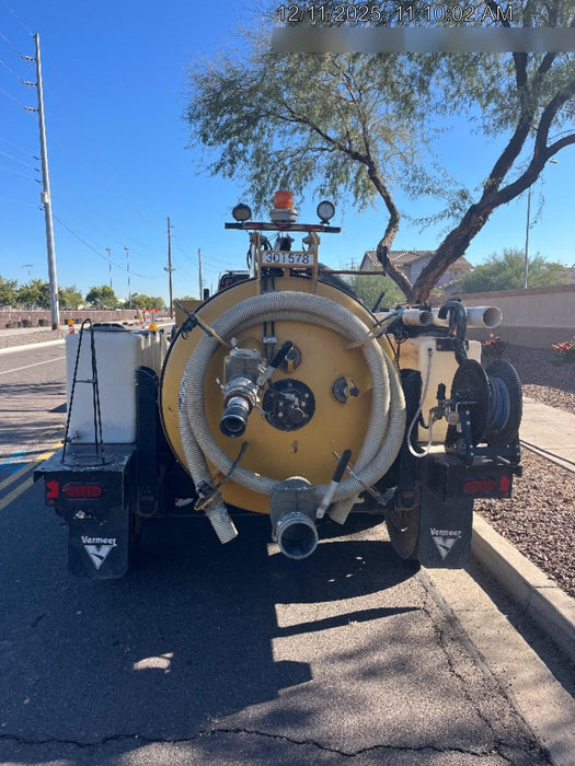 2023 VAC-TRON LP573XDT