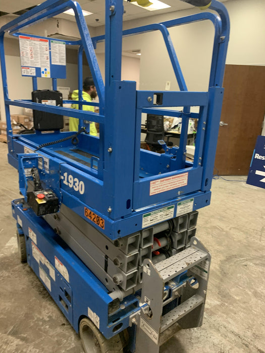 2020 Genie GS-1930 Solid Non Marking Tires, Beacon, Folding rails with half height swing gate
