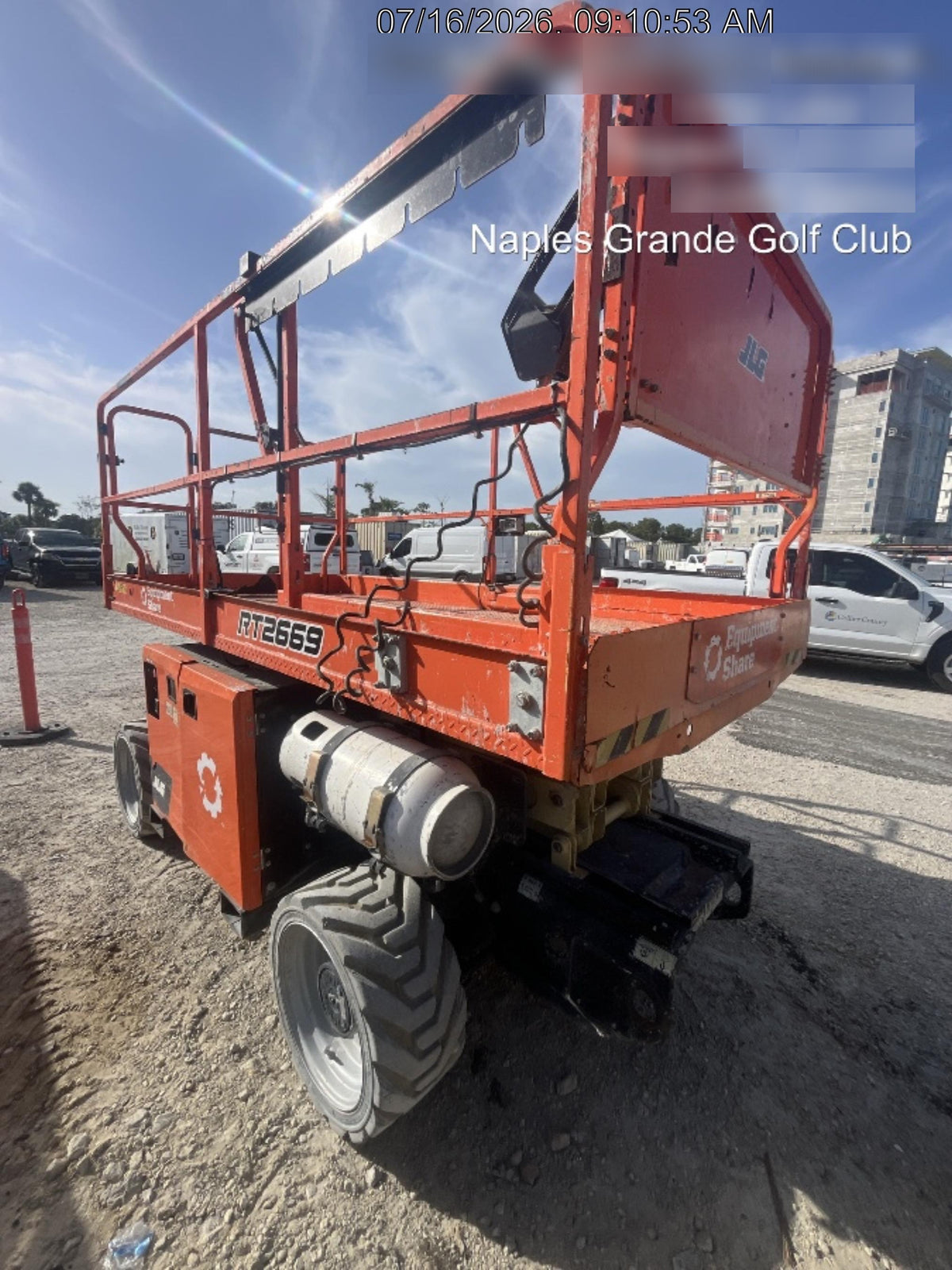 2022 JLG RT2669