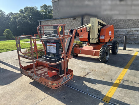 2022 JLG 340AJ