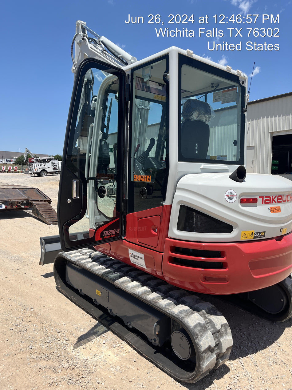 2024 TAKEUCHI TB250-2CR