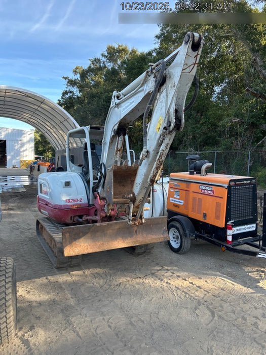2020 TAKEUCHI TB250-2