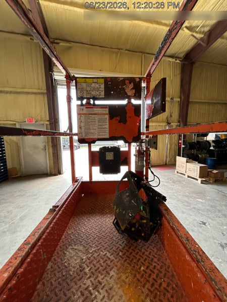 2021 JLG ES1932