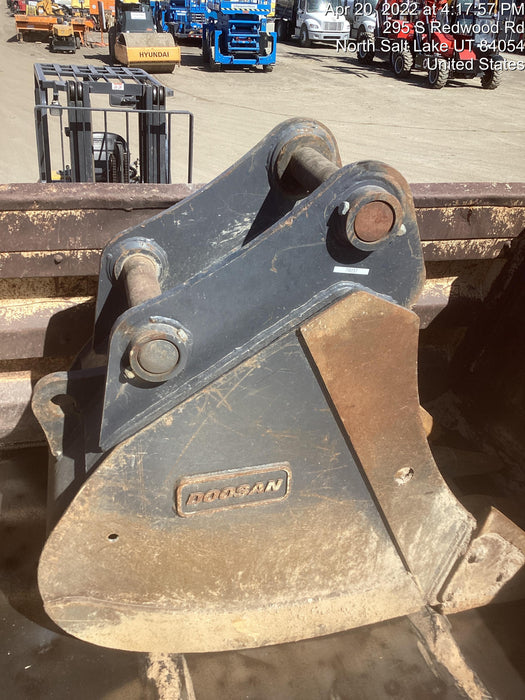 2020 DOOSAN 24" Bucket-Doosan