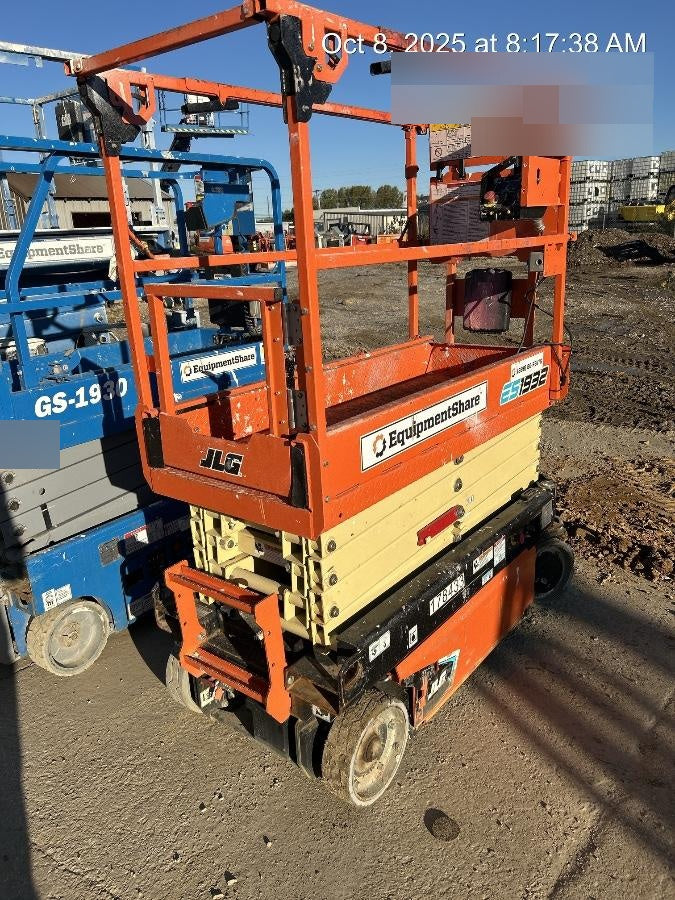 2021 JLG ES1932