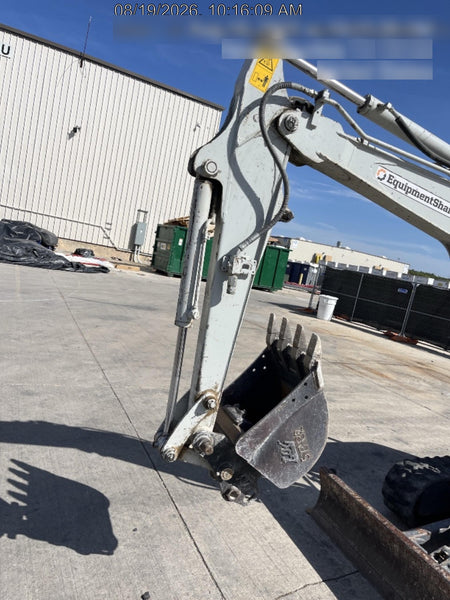2021 TAKEUCHI TB235-2R