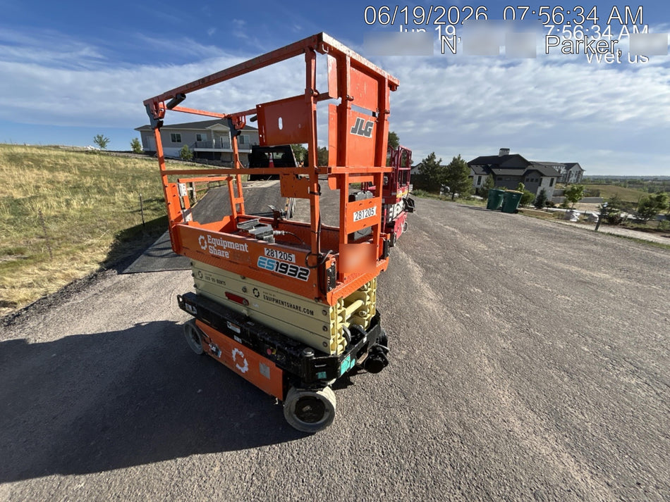 2022 JLG ES1932