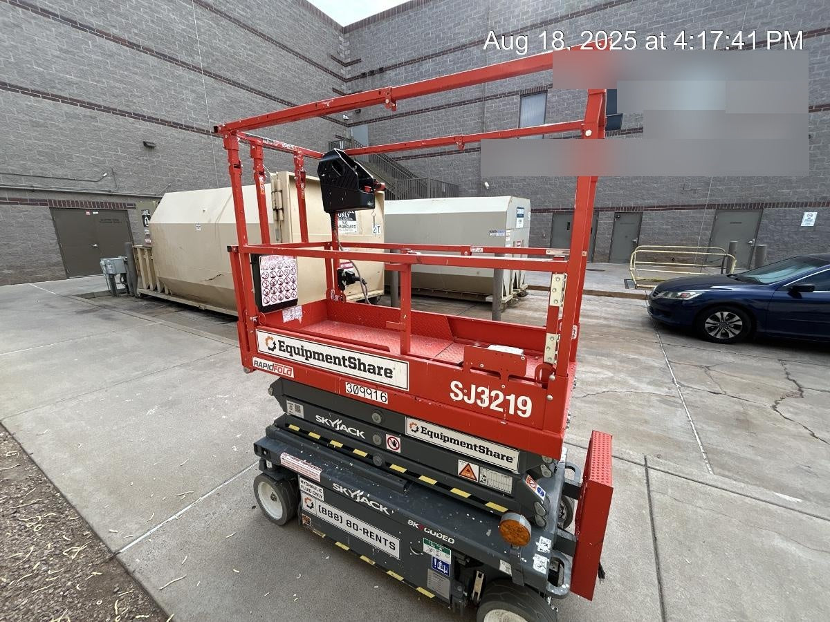 2023 SKYJACK SJ3219