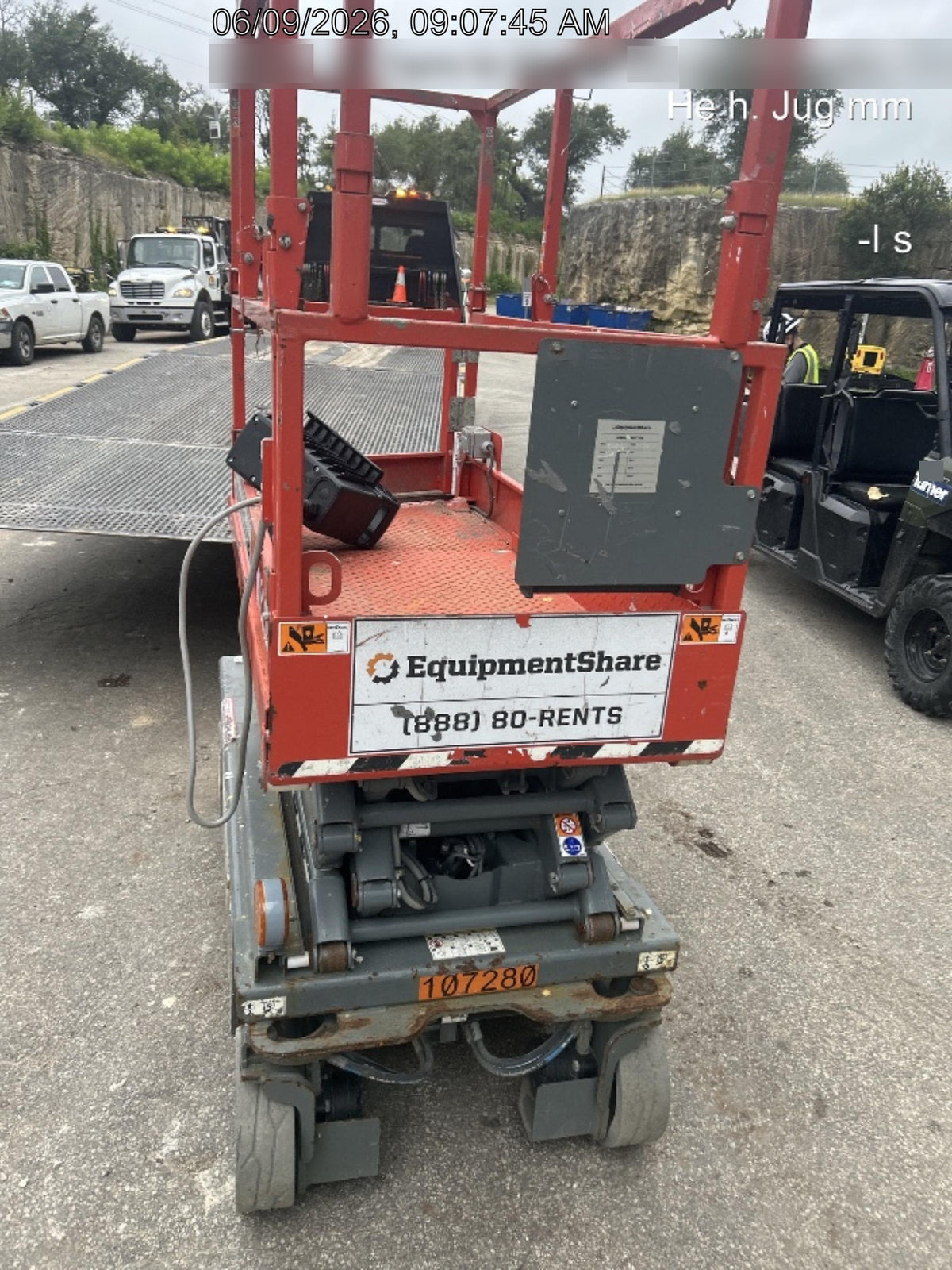 2020 Skyjack SJIII-3219 Solid NM Tires, Half height spring hinged entry gate, Dual Beacons, 800W Inverter