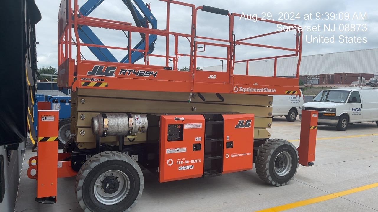 2024 JLG RT4394