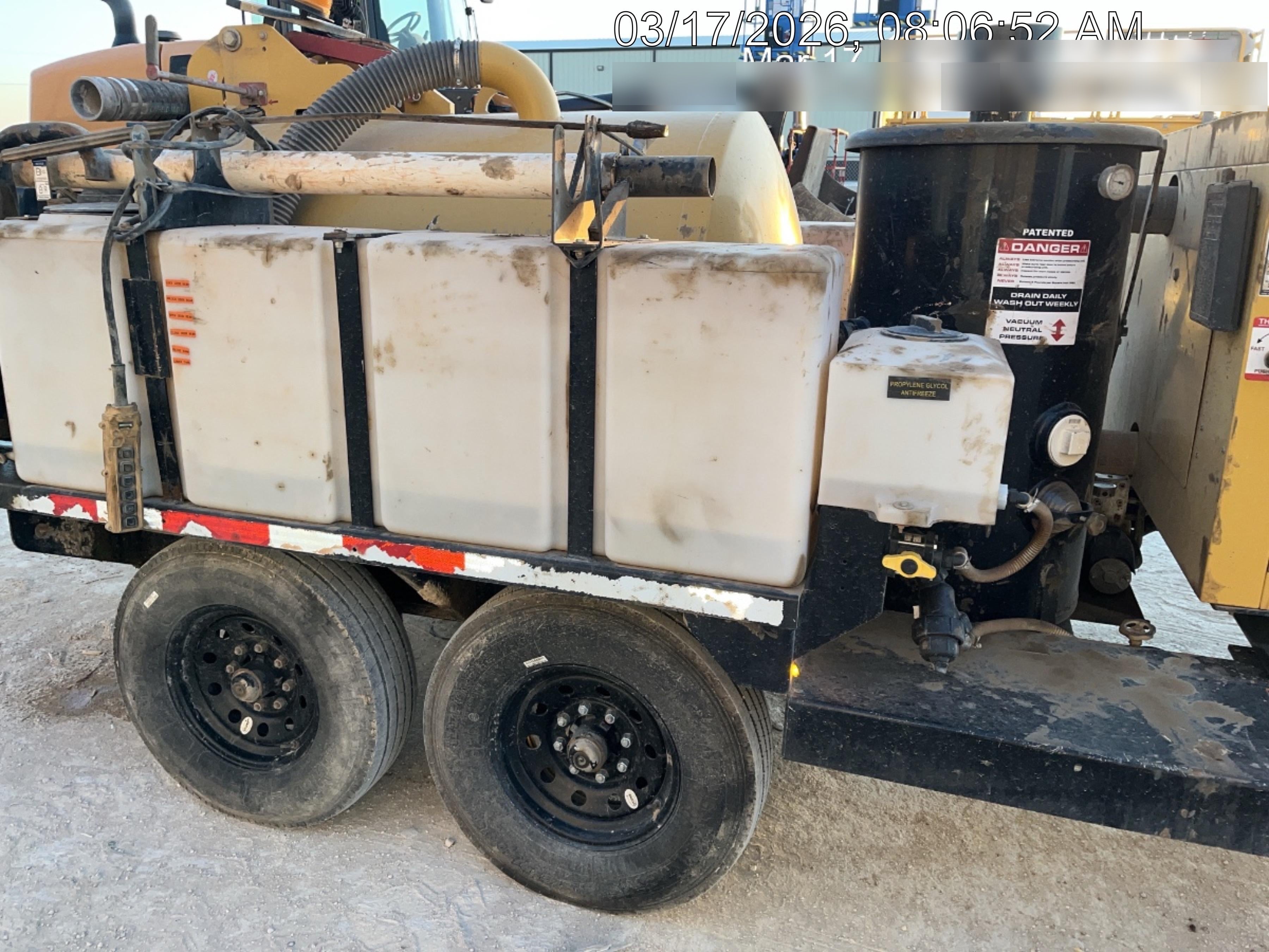 2023 Vac-Tron LP573XDT T4 Koehler Diesel Engine, 500 Gallon Debris Tank, x2 100 Gallon Water Tanks