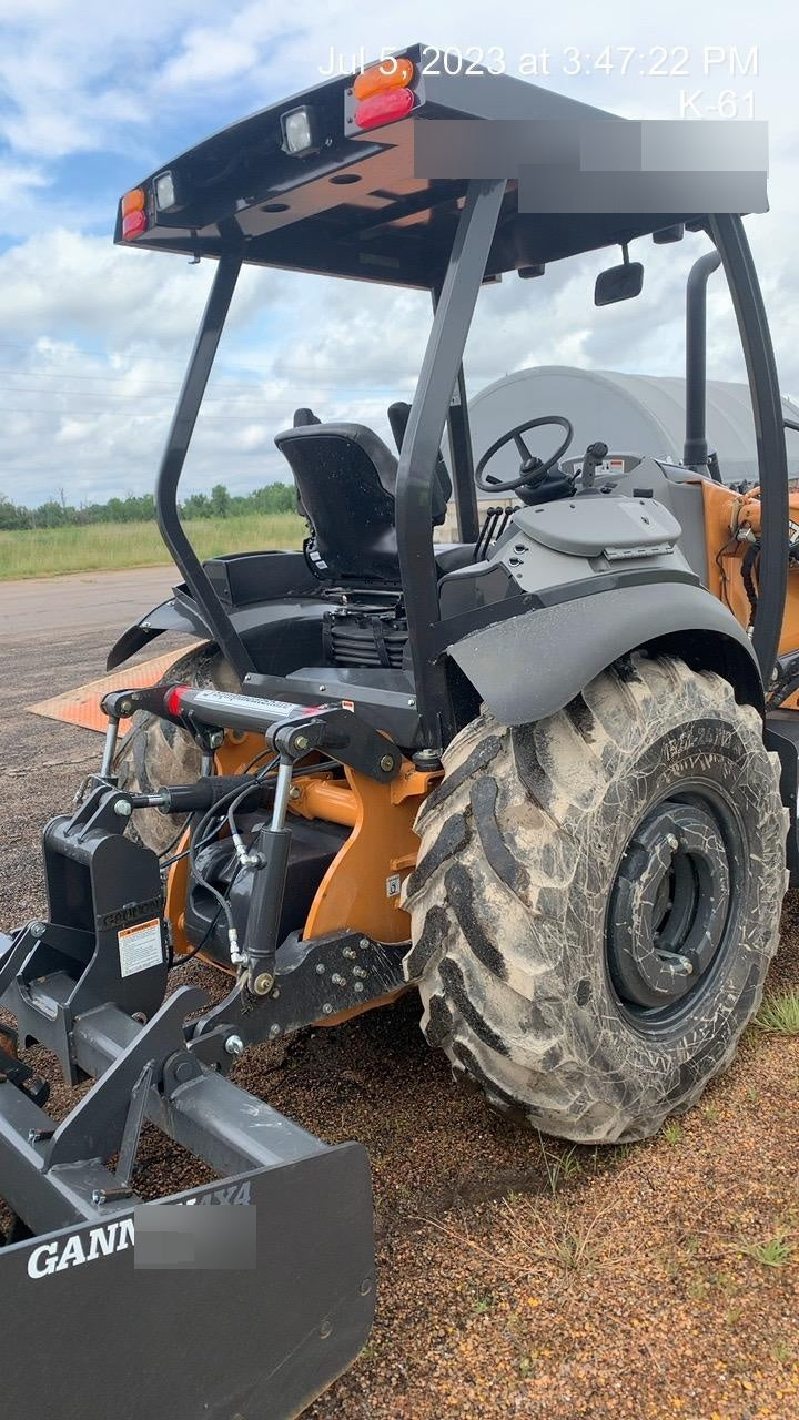 2023 CASE 570N EP