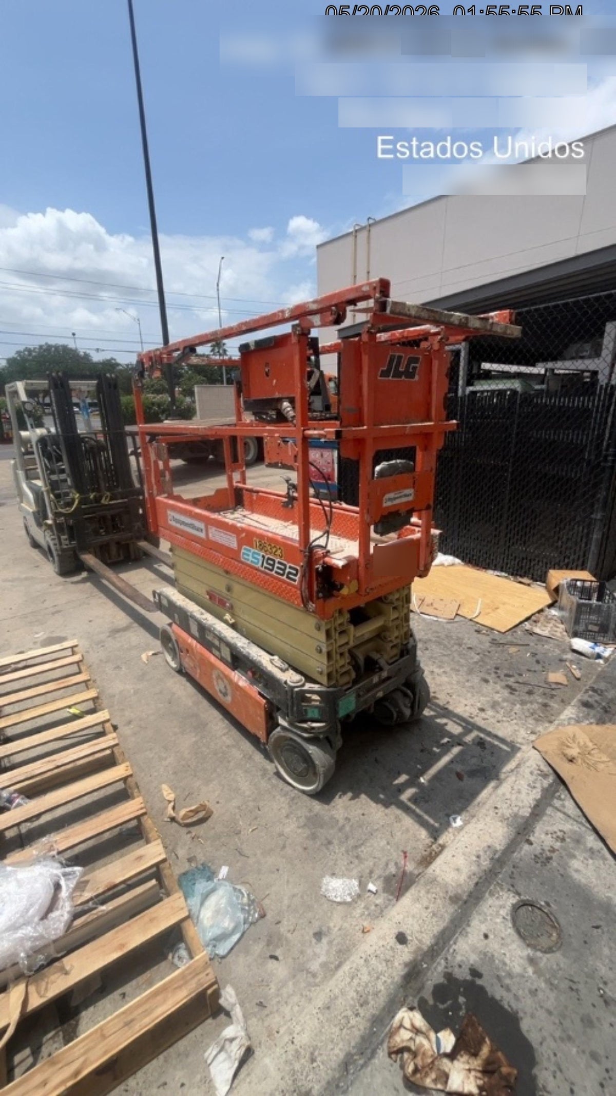 2021 JLG ES1932