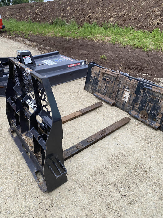 2022 PALADIN 48" Pallet Forks - Paladin