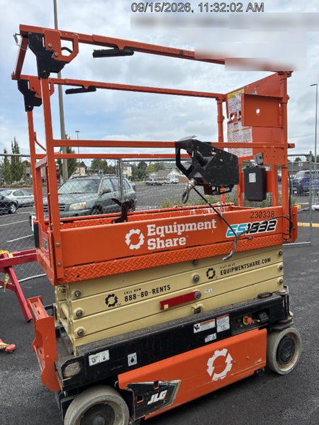 2022 JLG ES1932