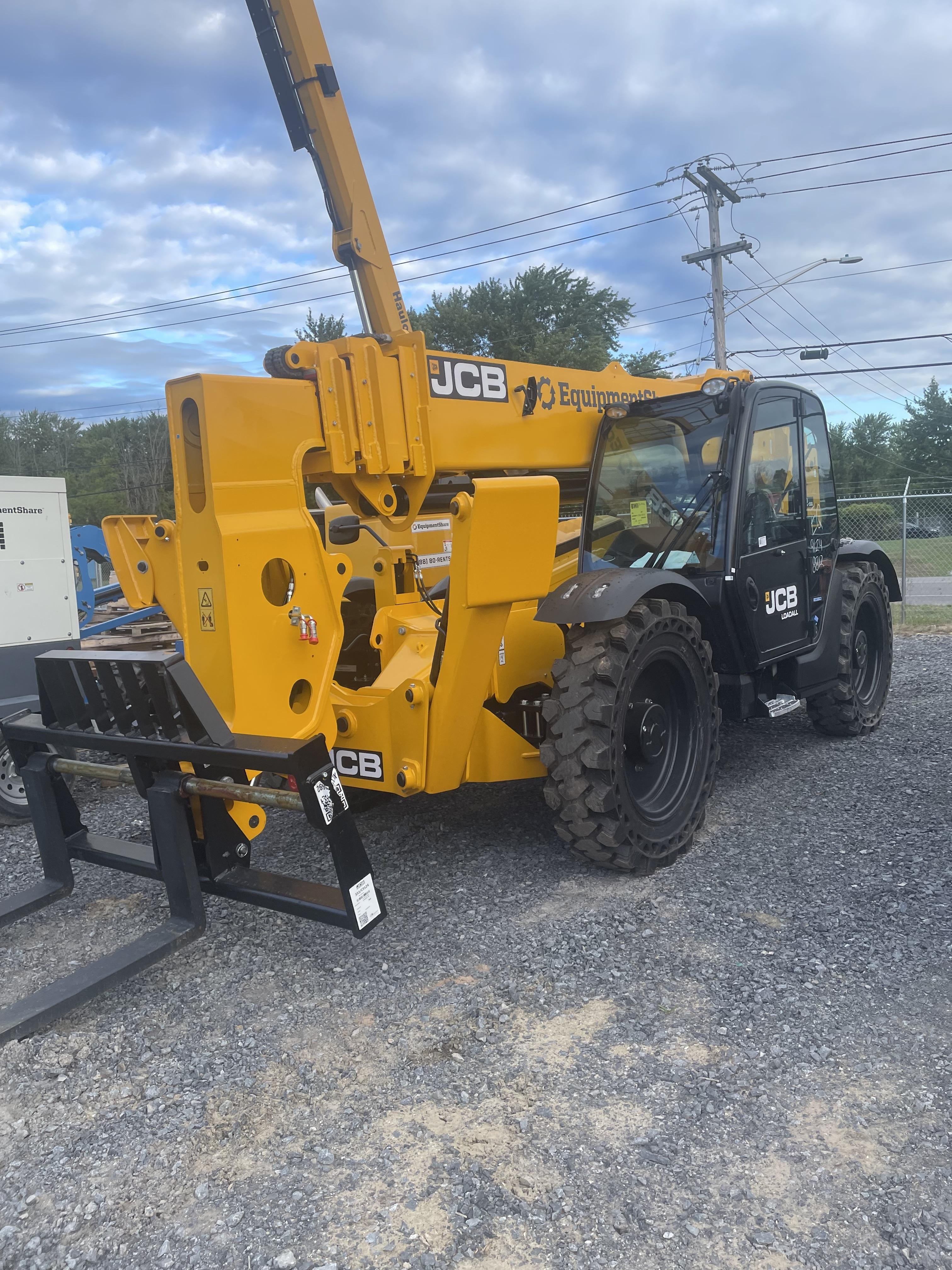 2025 JCB 512-56