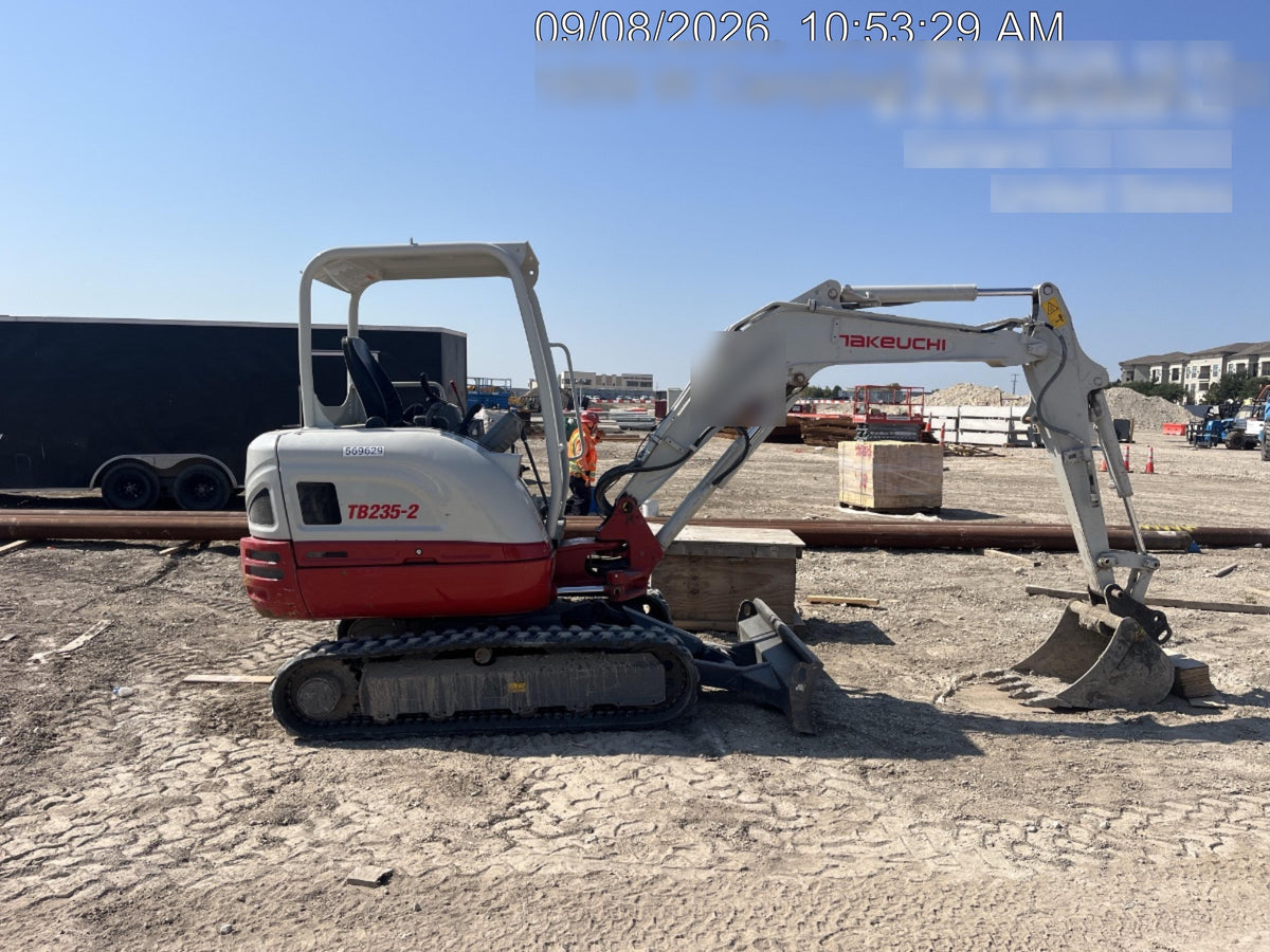 2025 TAKEUCHI TB235-2R