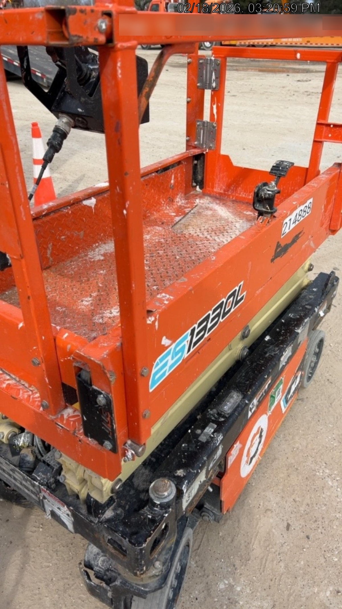 2022 JLG ES1330L