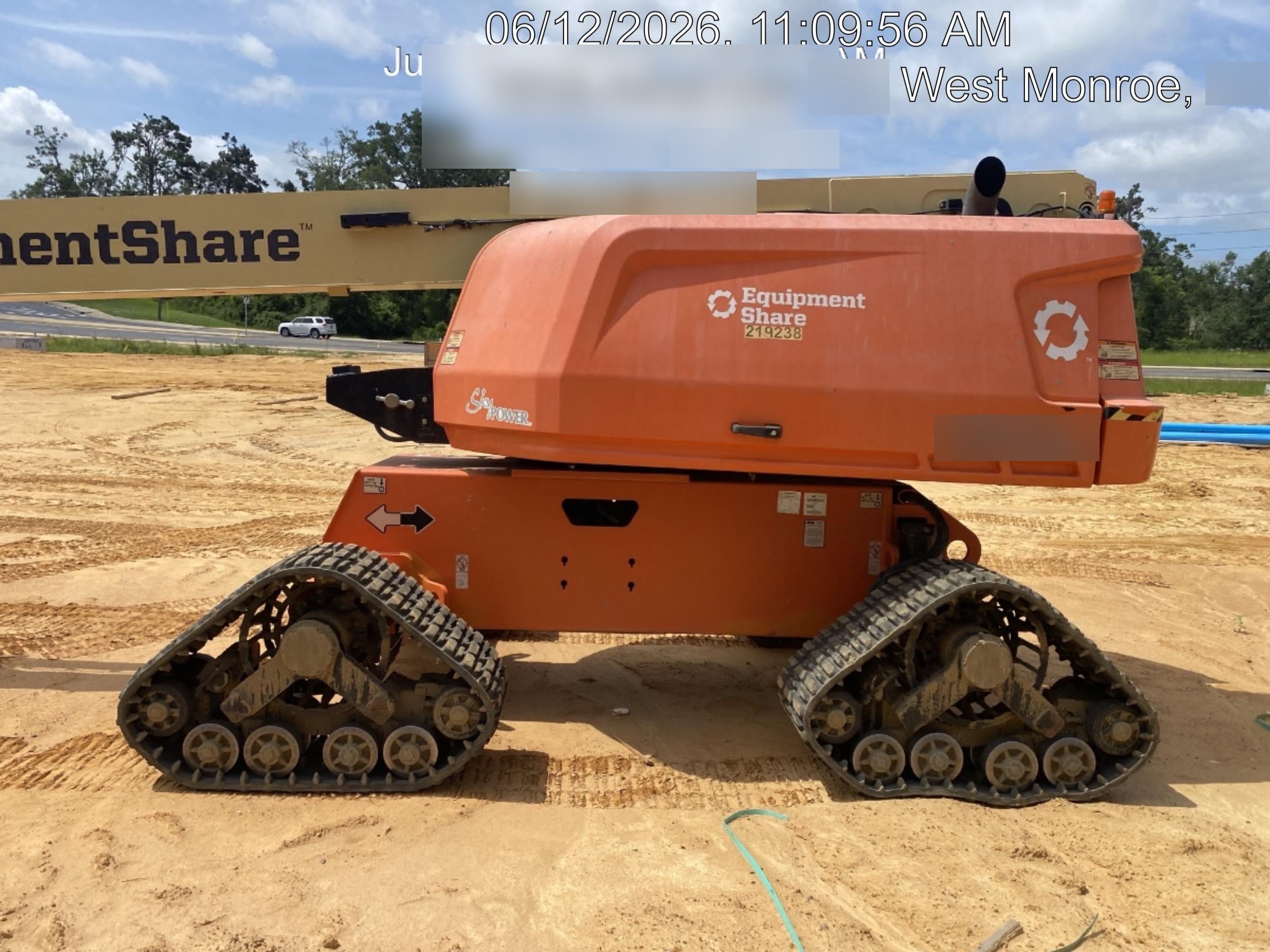 2022 JLG 660SJ Quad Track