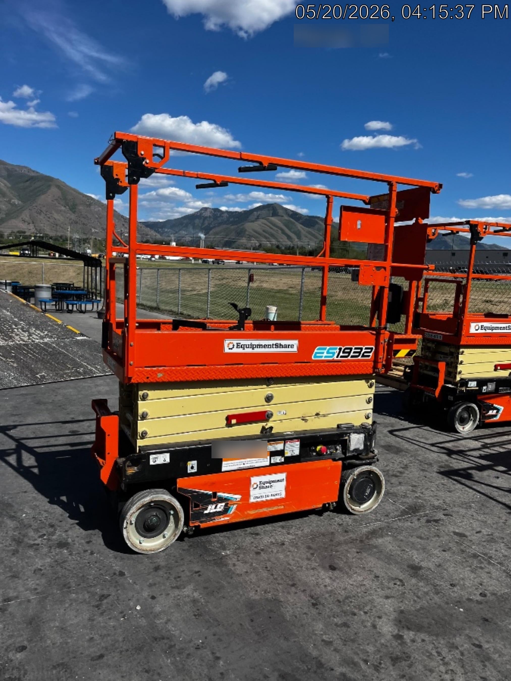2022 JLG ES1932