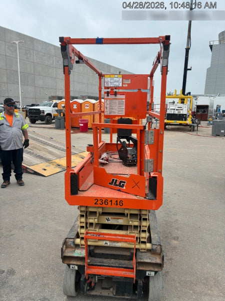 2022 JLG ES1932