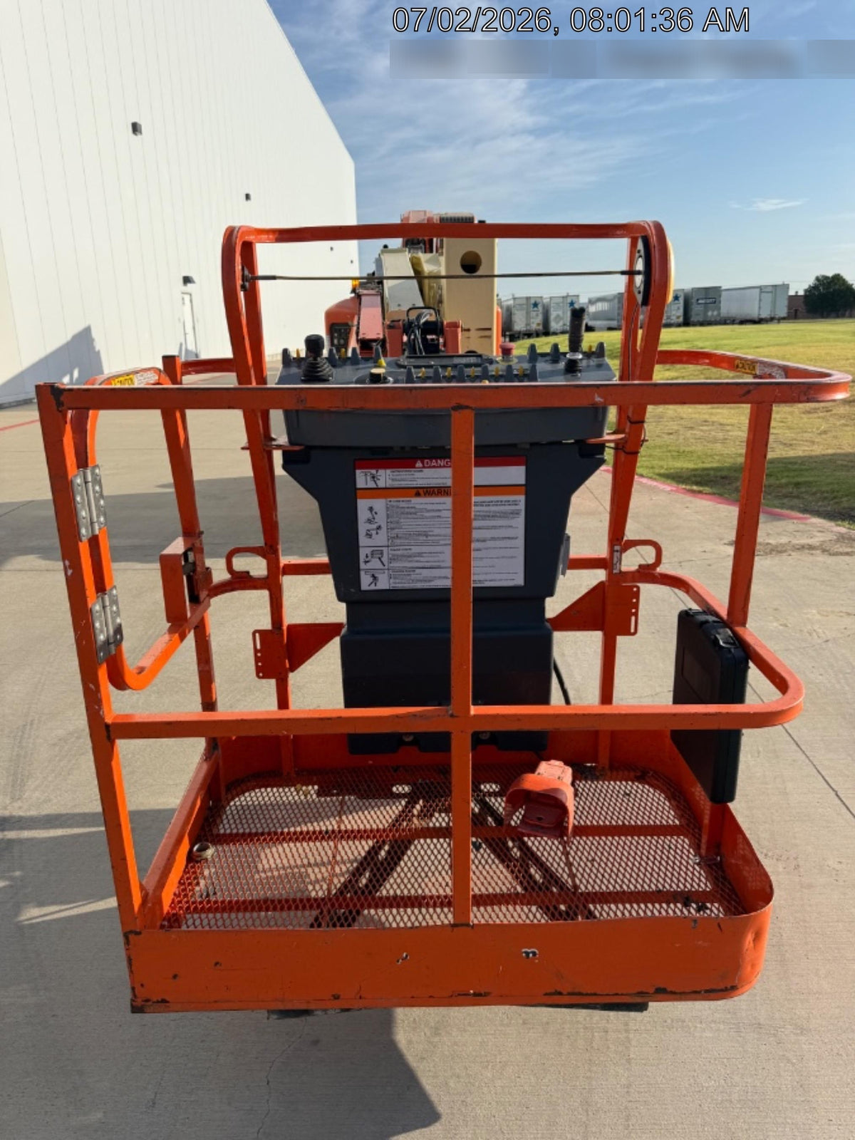 2019 JLG E400AJPN