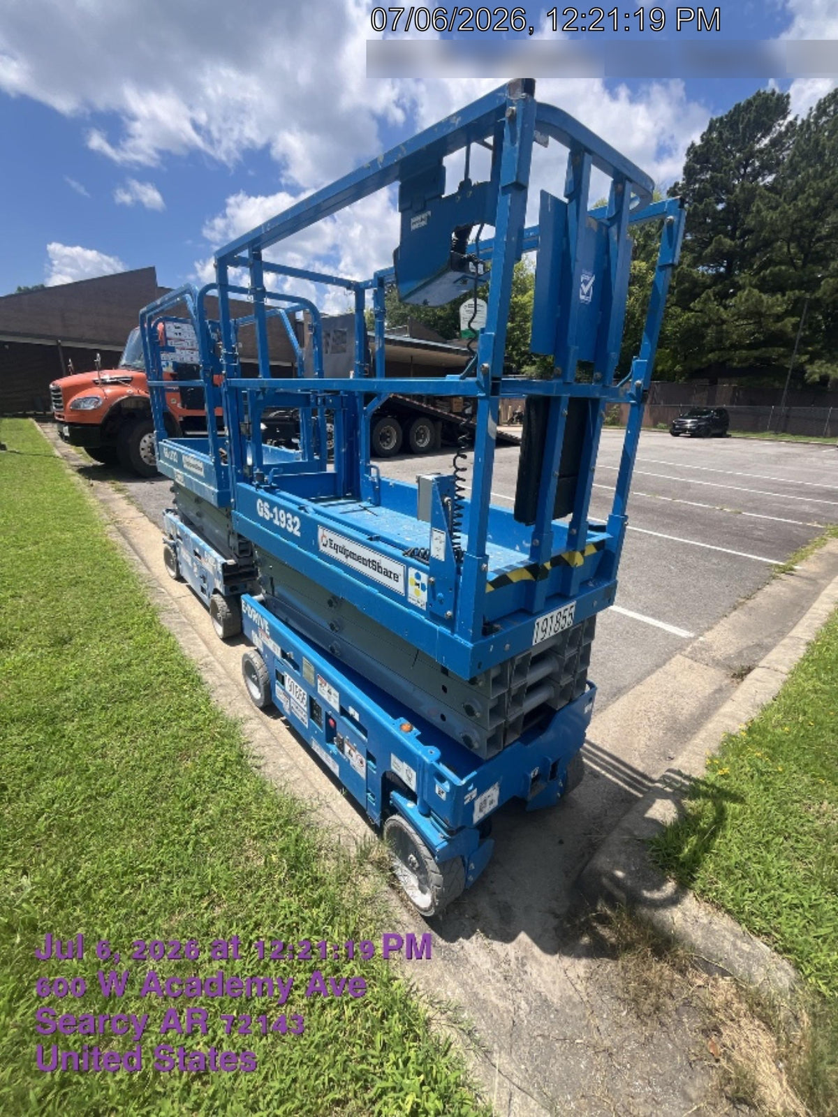 2021 GENIE GS-1932
