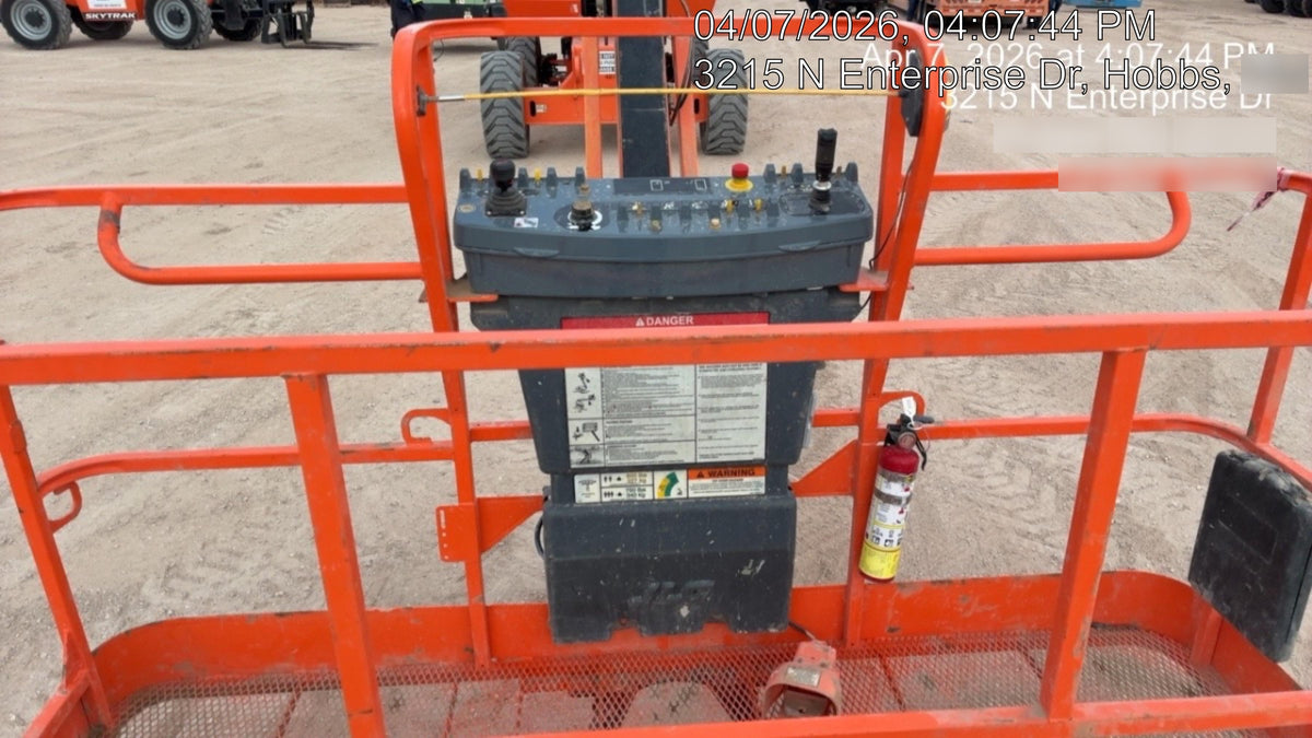 2019 JLG 860SJ