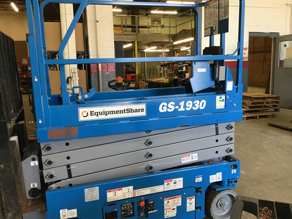 2020 Genie GS-1930 Solid Non Marking Tires, Beacon, Folding rails with half height swing gate