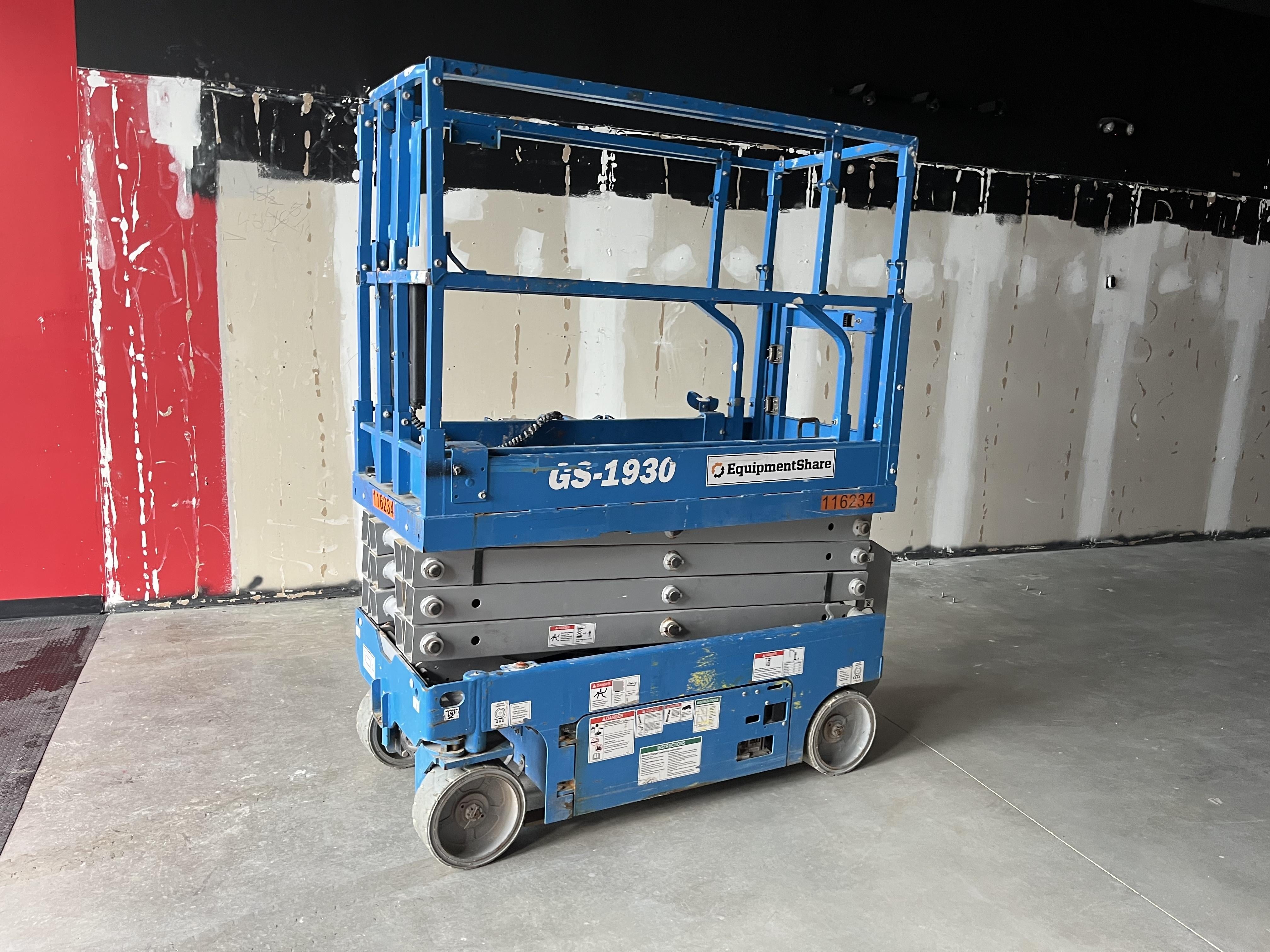 2020 Genie GS-1930 Solid Non Marking Tires, Beacon, Folding rails with half height swing gate