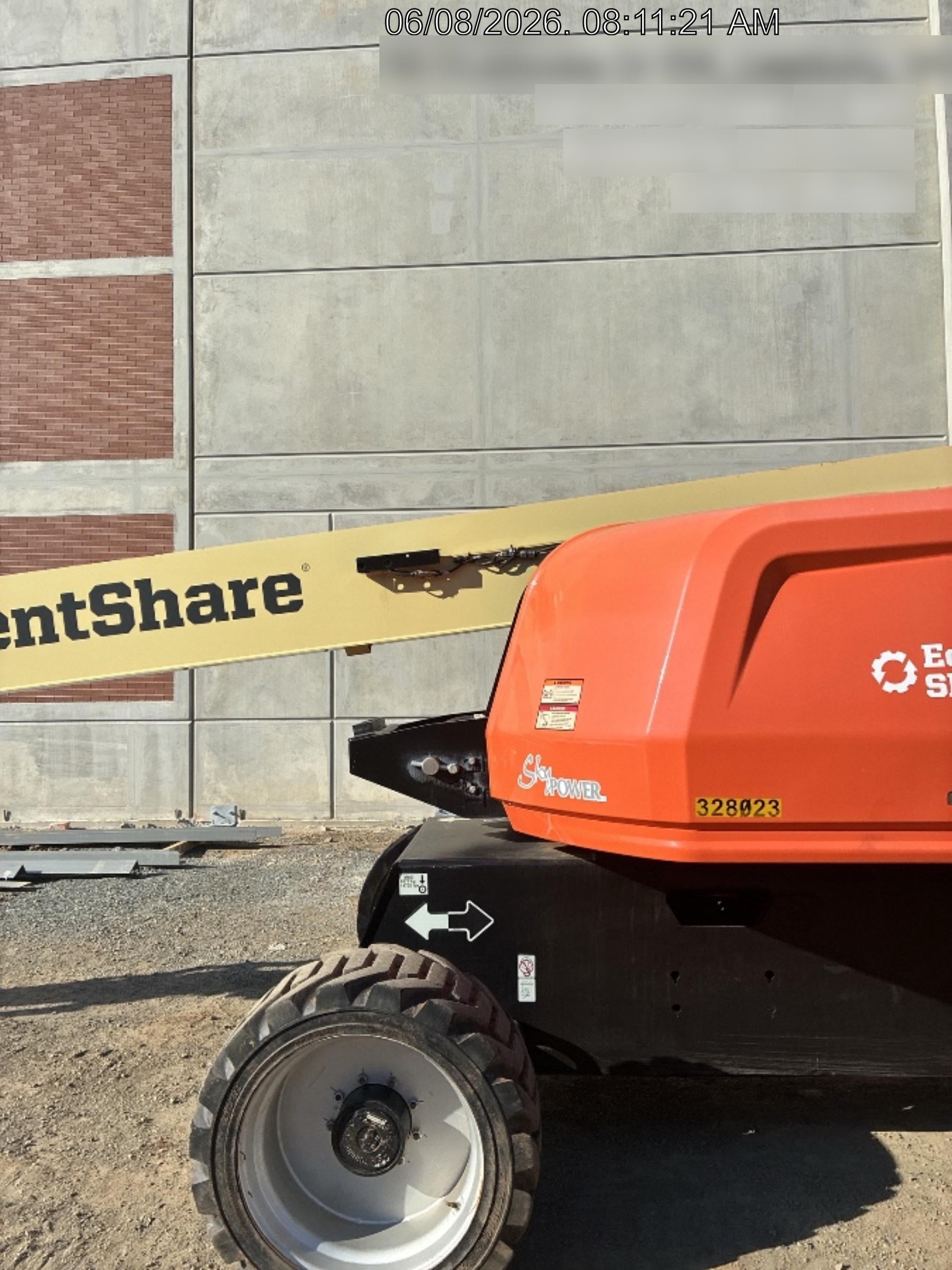2023 JLG 660SJ