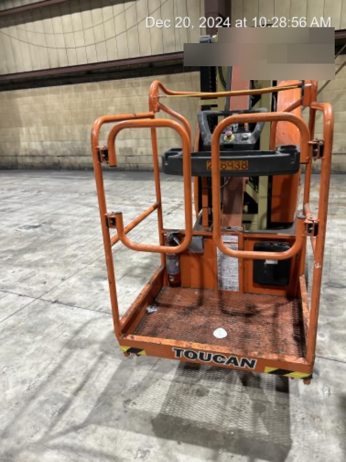 2022 JLG 26E