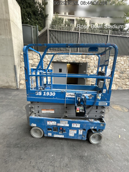 2019 Genie GS-1930 Half Height Swing Gate, 800W Inverter