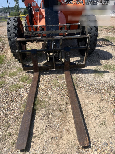 2019 Skytrak 6036 Canopy, Solid Tires, LED Work Lights, Beacon 50" Carriage, 48" Pallet Forks