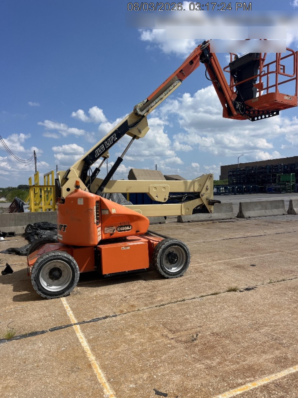 2019 JLG E450AJ