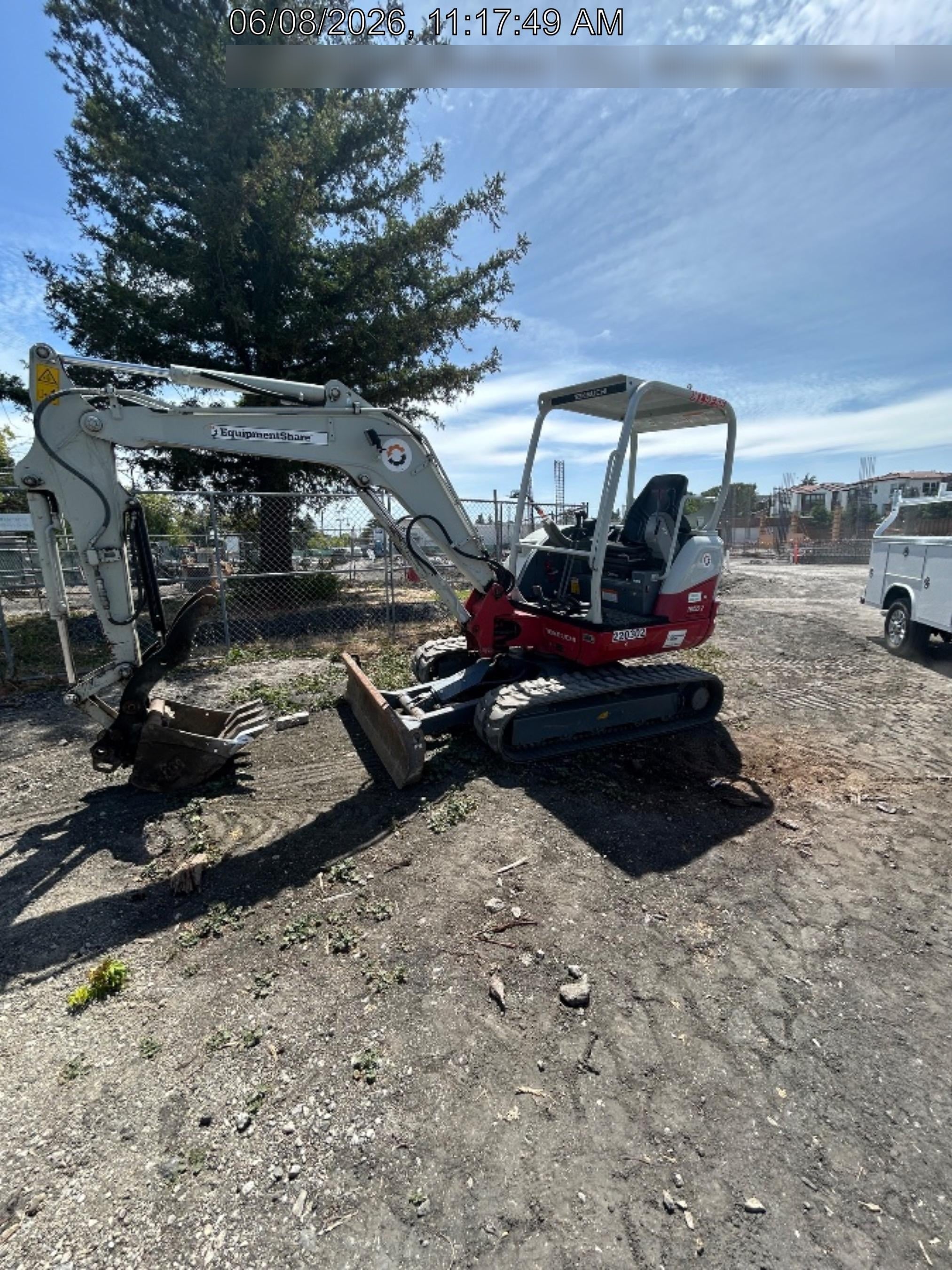 2022 TAKEUCHI TB235-2R