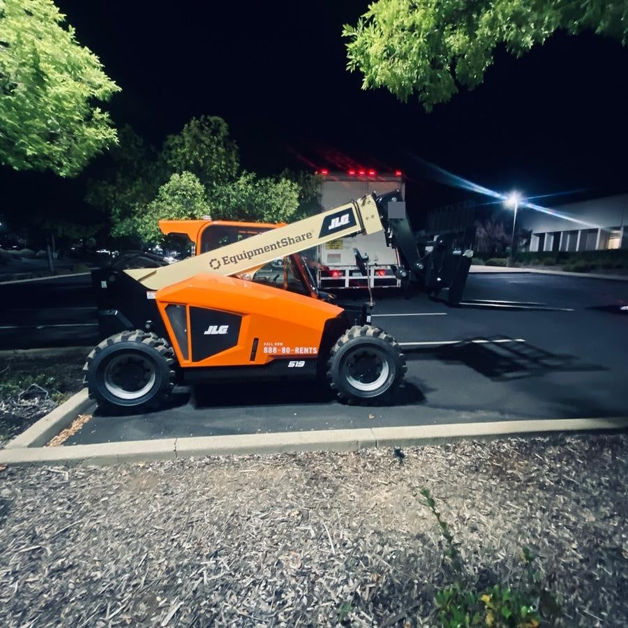 2025 JLG 519
