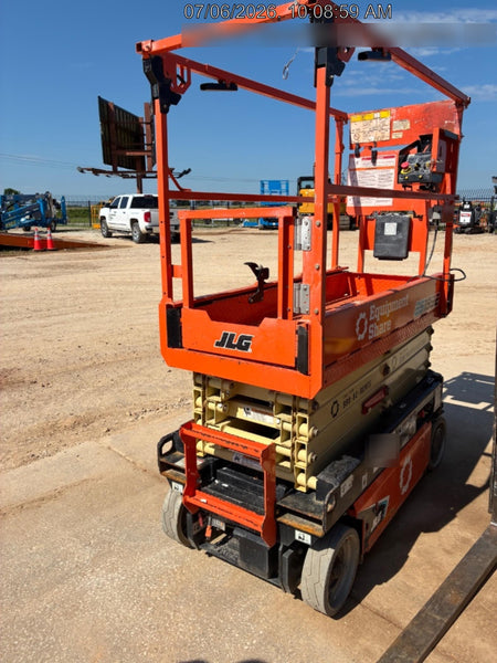 2023 JLG ES1932